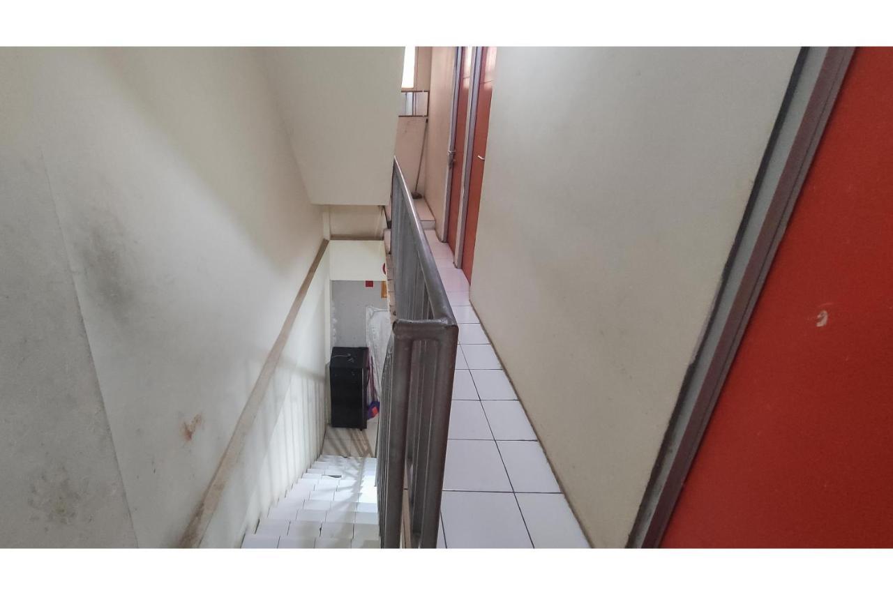 Hotel Koolkost Near Rs Graha Kedoya Jakarta Exteriér fotografie